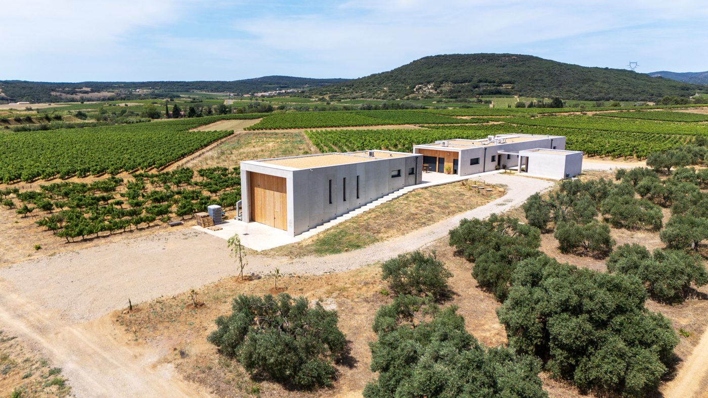 Domaine Lanqueven : Cave viticole et maison d'habitation - Commune de Fontès (34)